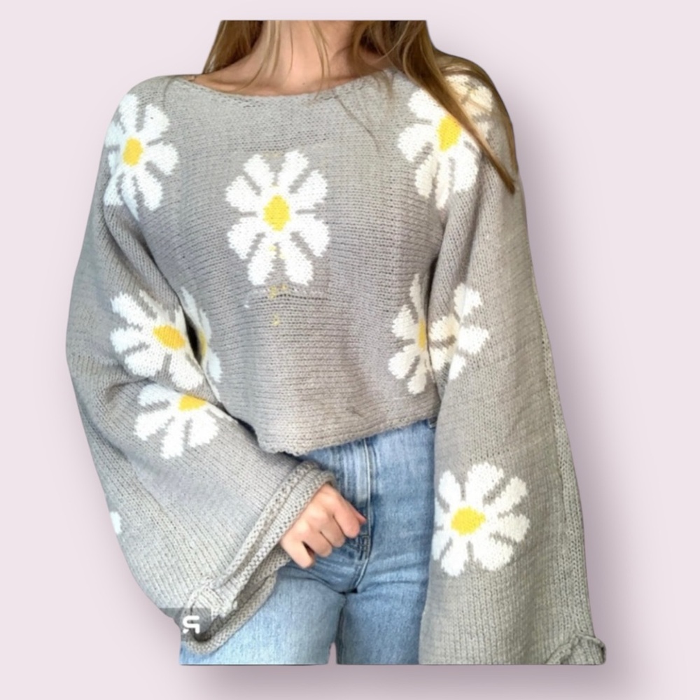 Storia Daisy Girl Cropped Sweater Bell Sleeves Gray White Yellow Size Medium - Picture 1 of 16